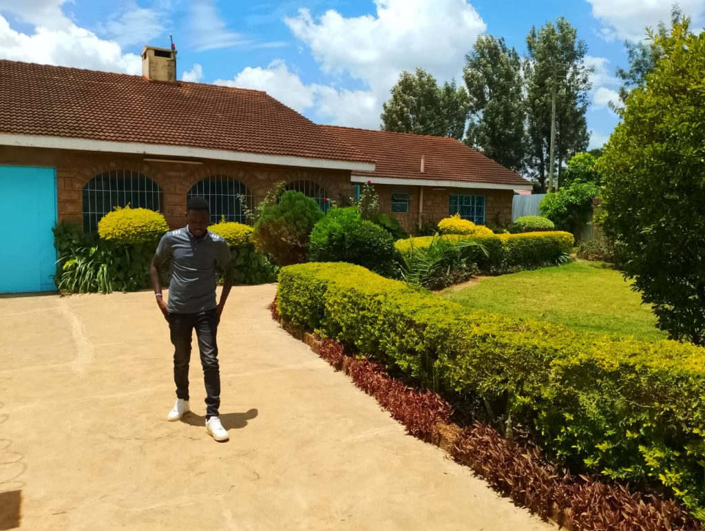 Comfortable residence best for recoveryOur House provides a holistic treatment that recognizes addiction as a disease that should be treated using the bio-psychosocial model.
The In-Patient Programme is an individually tailored 3 month residential treatment program that provides treatment for the problem drinker/alcoholic or drug user away from their usual work or family environment. In our safe and supportive recovery community, the individual has the opportunity to regain their physical and psychological health through participating in individual and group cognitive behavioral therapy sessions.”SmartLife Rehab and Wellness Centre offers an unparalleled blend of premium rehabilitation services and comfortable residential amenities. Nestled in a tranquil setting, our state-of-the-art facility provides comprehensive care tailored to individual needs. From expert physical therapy and occupational therapy to specialized programs for alcohol and substace use disoders recovery, our experienced team ensures personalized attention and optimal outcomes. Our comfortable residences feature modern accommodations, creating a supportive environment for healing and wellness. Experience the pinnacle of rehabilitation and relaxation at SmartLife Rehab and Wellness Centre, where compassionate care and luxurious living converge for your utmost well-being.”